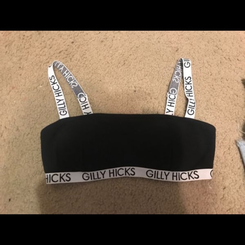 Hollister bra